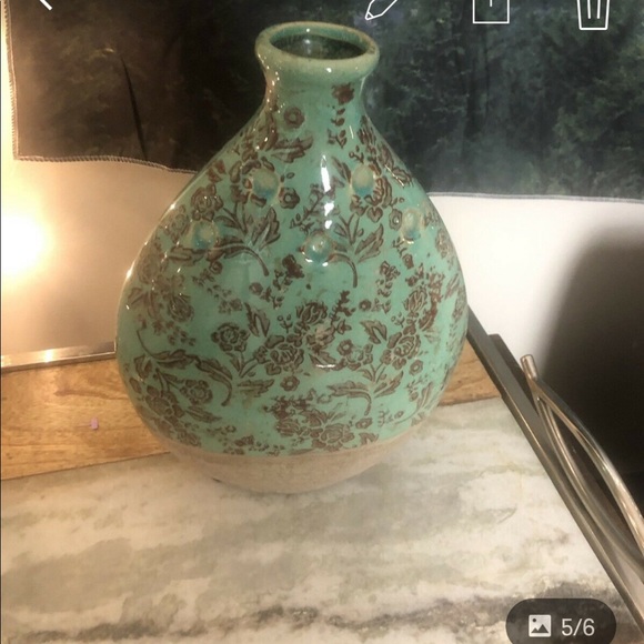 Beautiful antique style vase - Picture 5 of 5
